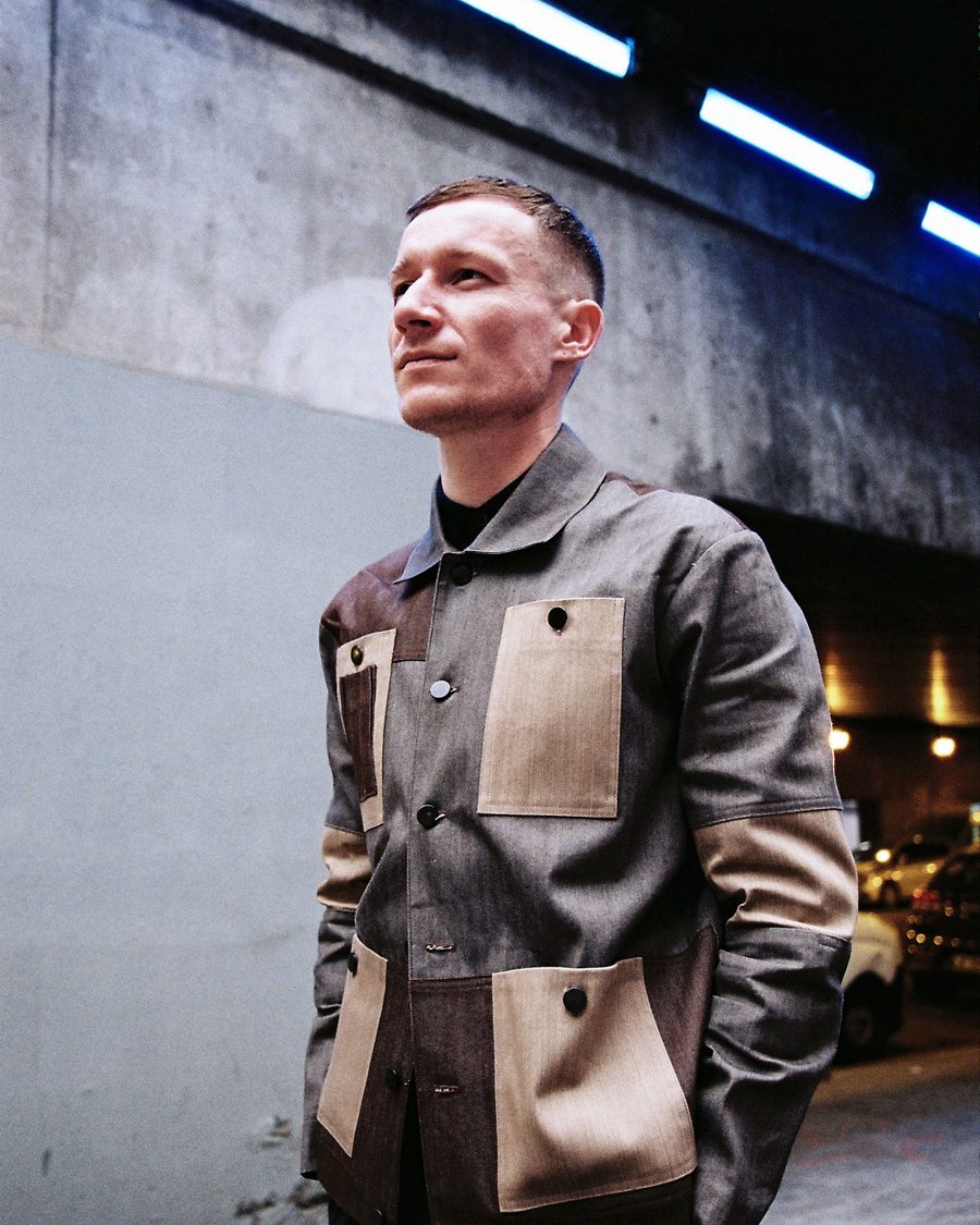 Damien Lebrun, fondateur de Studio Lebrun, portant une veste de sa marque Lebrun Paris